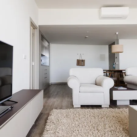 Memmo Baleeira - Design Otel