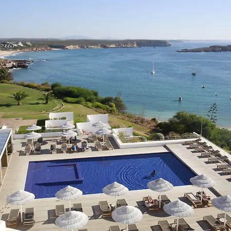 Hotel Memmo Baleeira - Design 4*