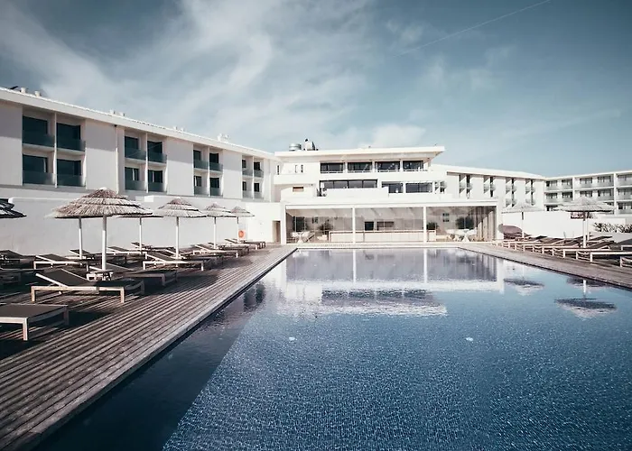 Memmo Baleeira - Design Otel