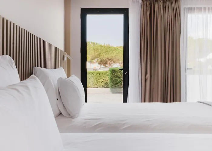 Otel Memmo Baleeira - Design 4*