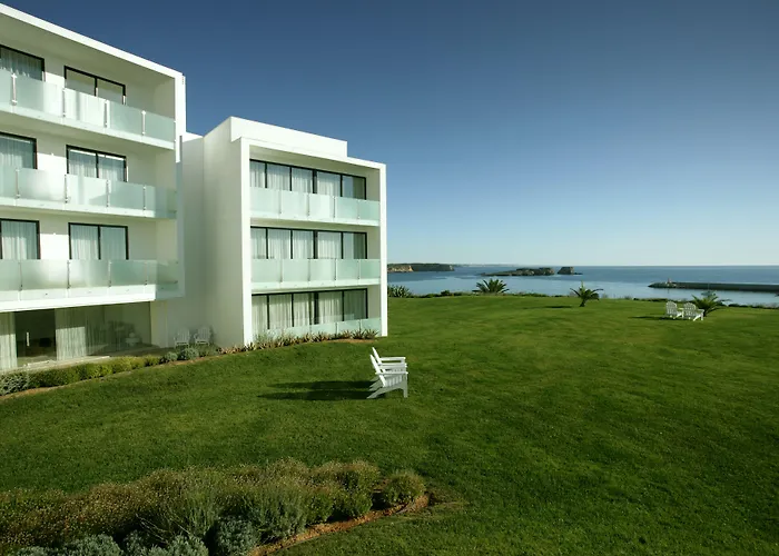 Memmo Baleeira - Design Otel 4*